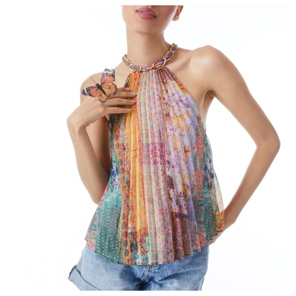 ALICE + OLIVIA Alycia Chain Neck Pleated Top - Picture 6 of 11